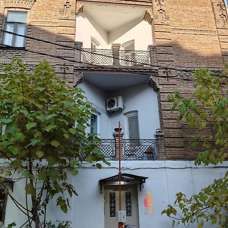 Ambience Hostel & Apartments Tbilisi ภายนอก รูปภาพ