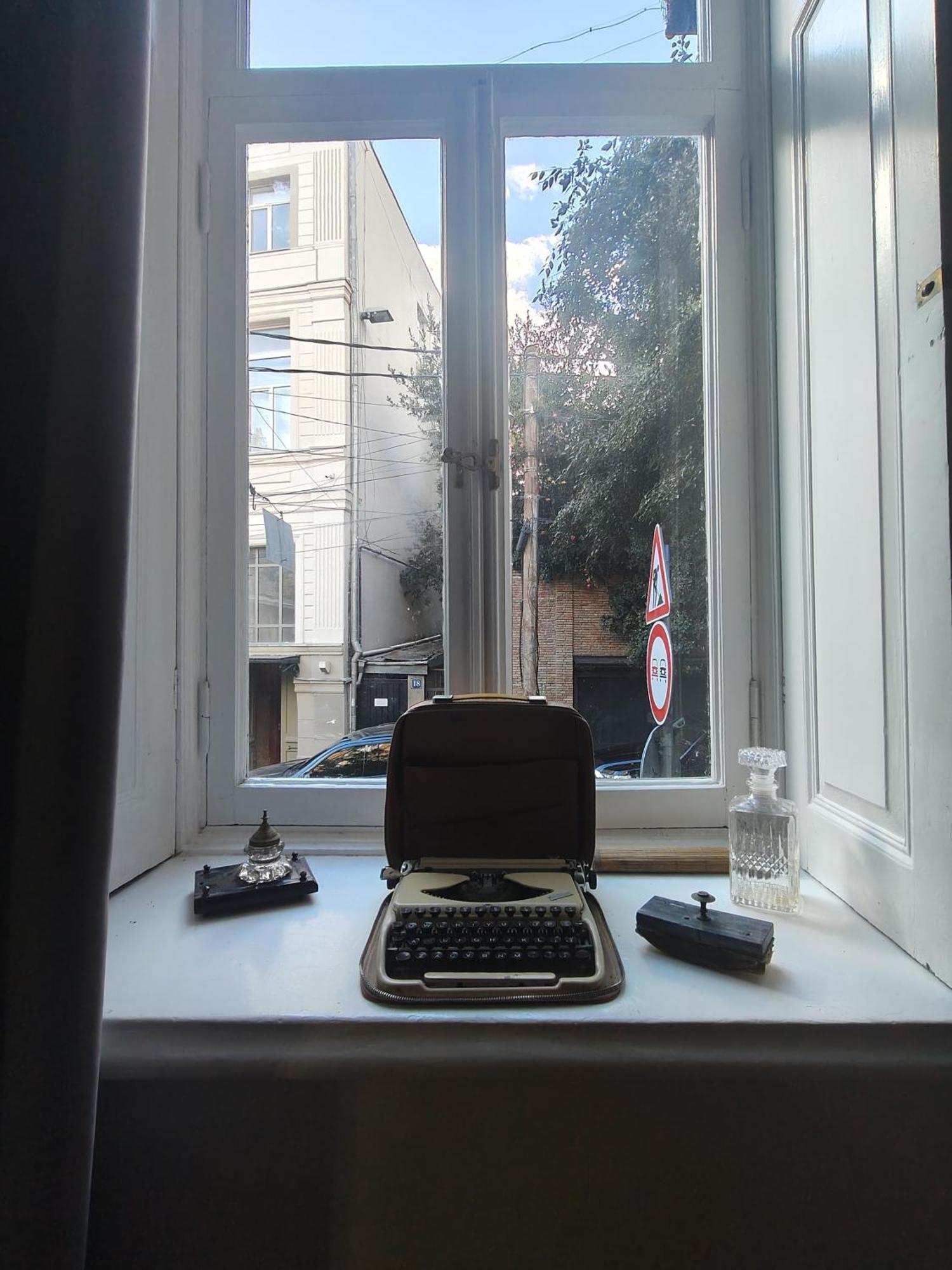 Ambience Hostel & Apartments Tbilisi ภายนอก รูปภาพ