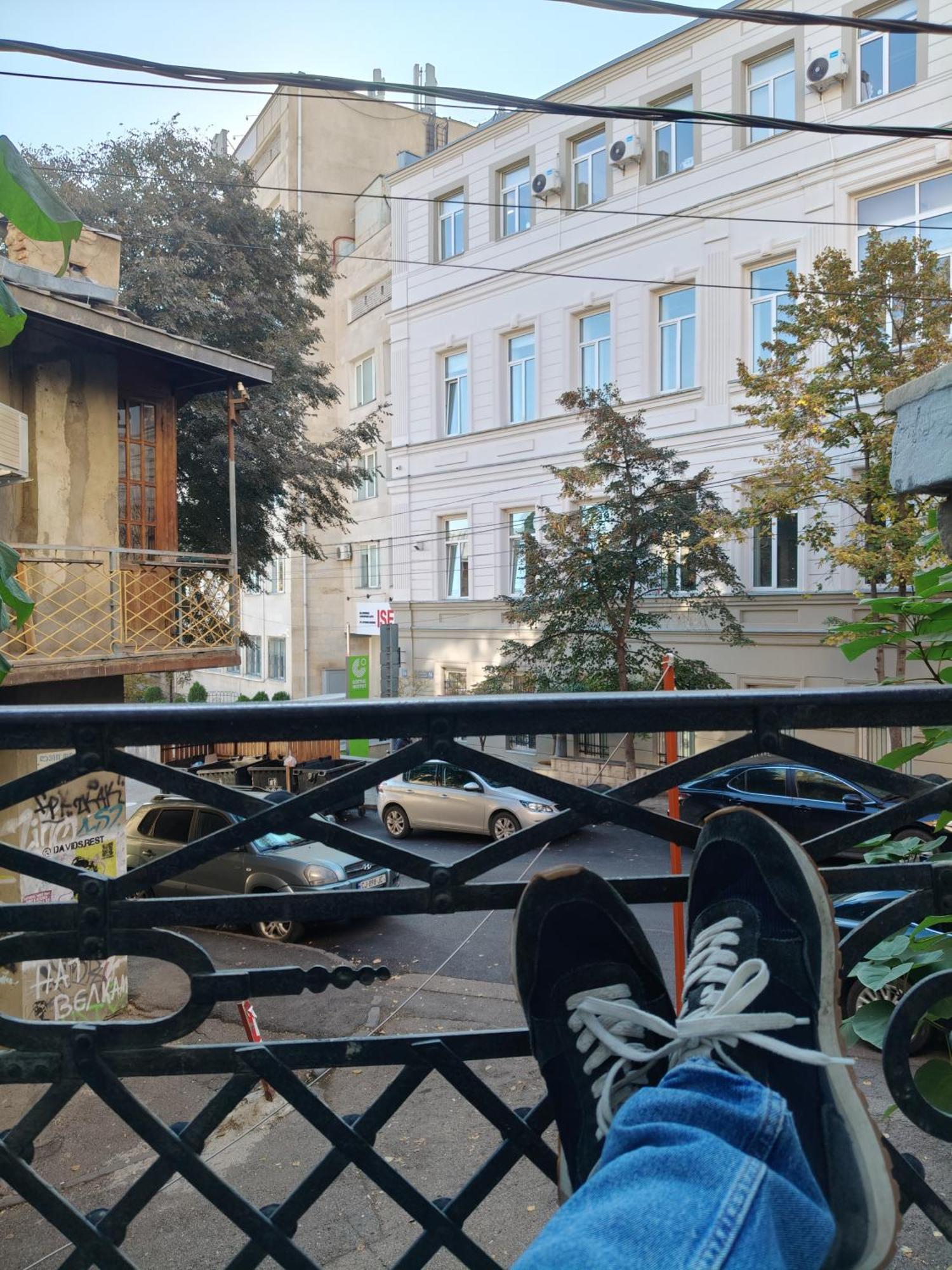 Ambience Hostel & Apartments Tbilisi ภายนอก รูปภาพ