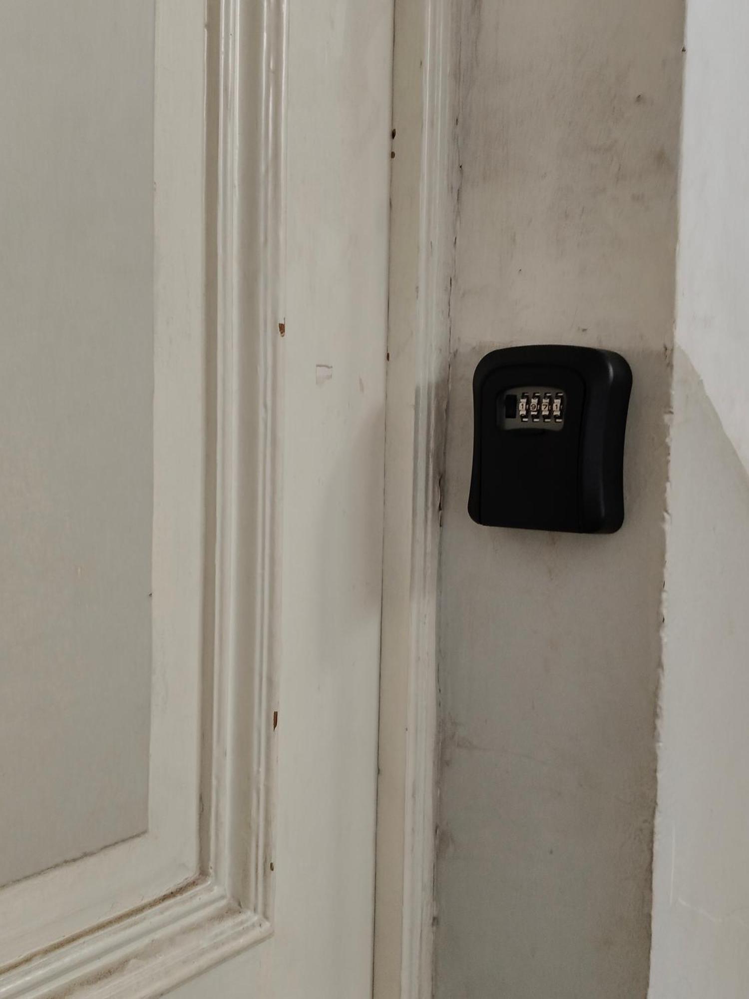 Ambience Hostel & Apartments Tbilisi ภายนอก รูปภาพ